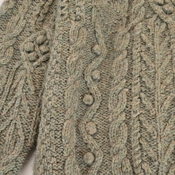Chunky 100% Wool Cable Knit Sweater | Moss Green | L - Picture 4 of 6
